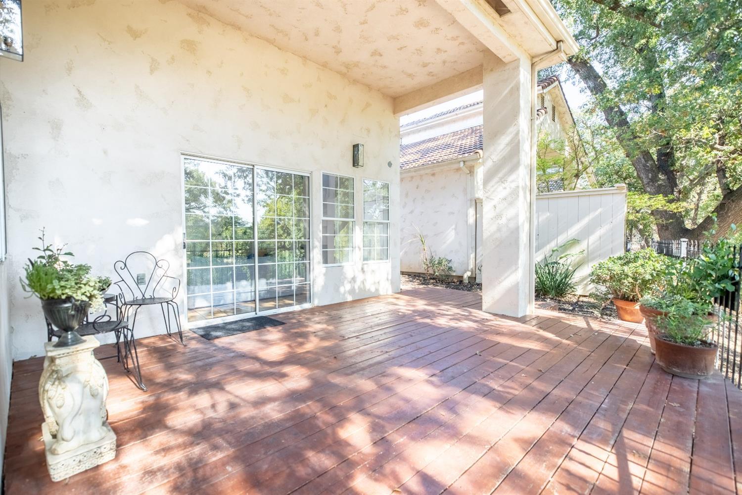 1500 Scenic Drive 12