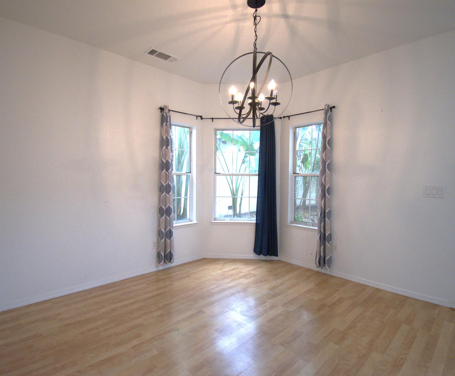 1500 Scenic Drive 12