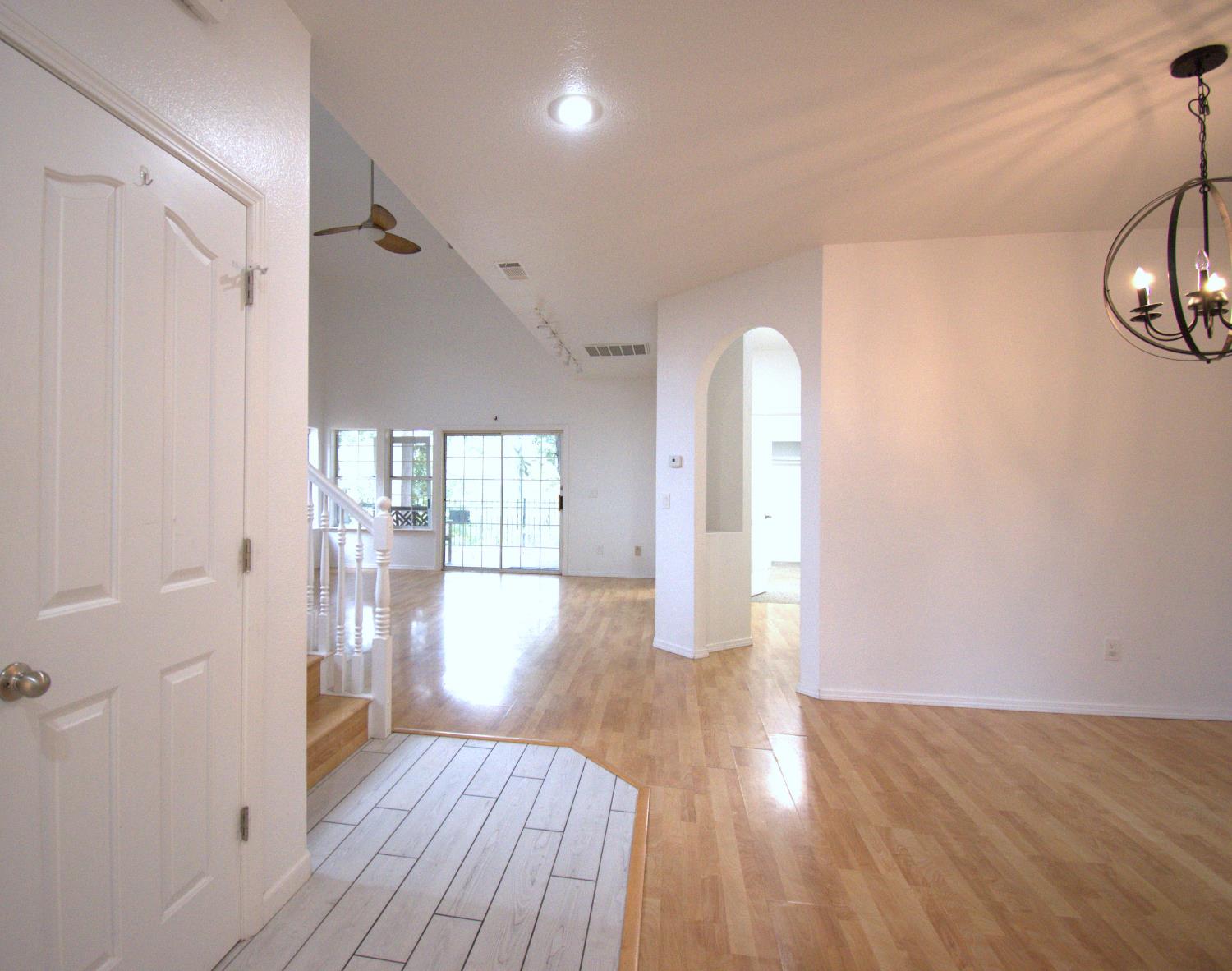 1500 Scenic Drive 12