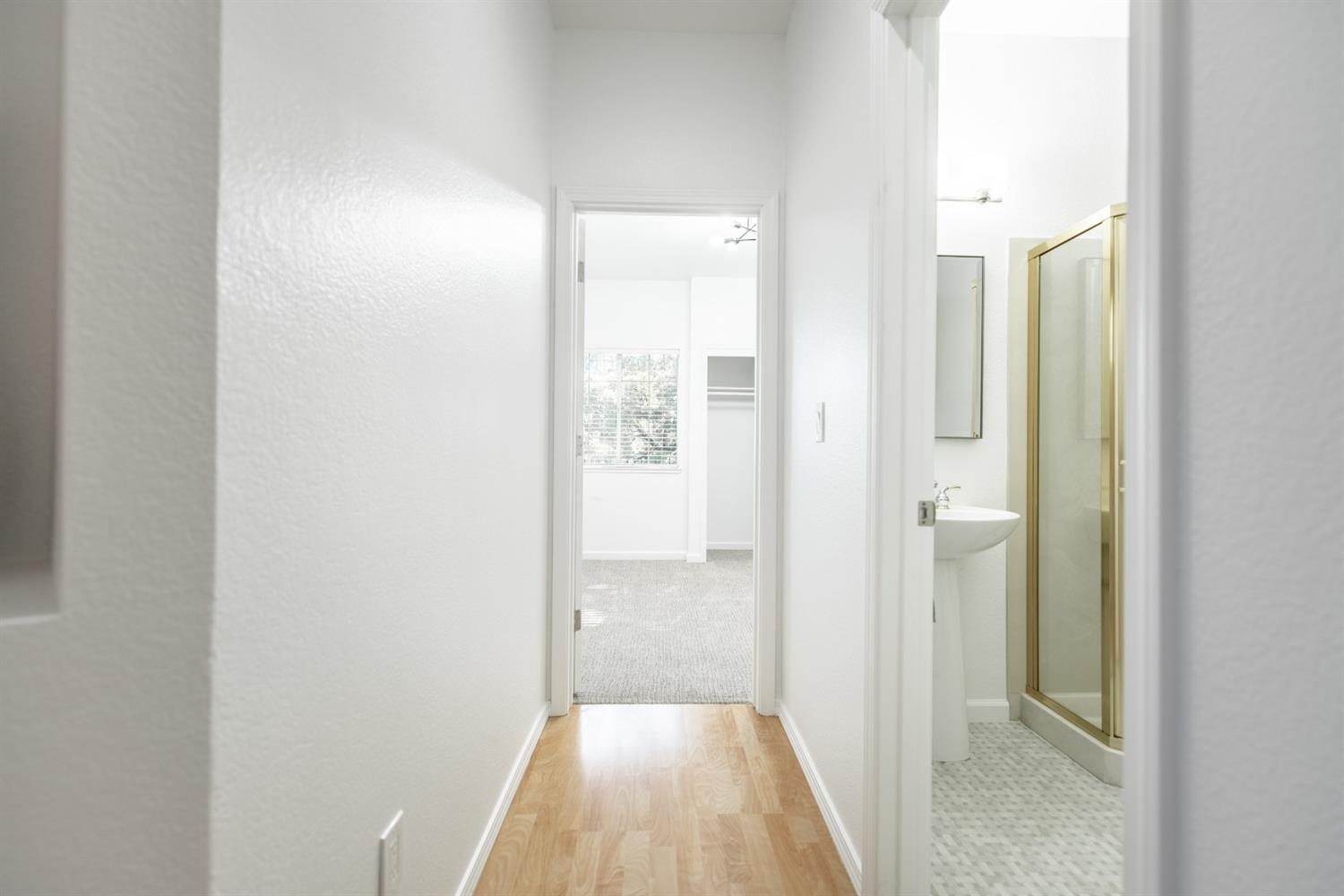 1500 Scenic Drive 12