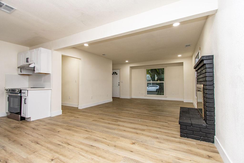 1413 Del Monte Avenue