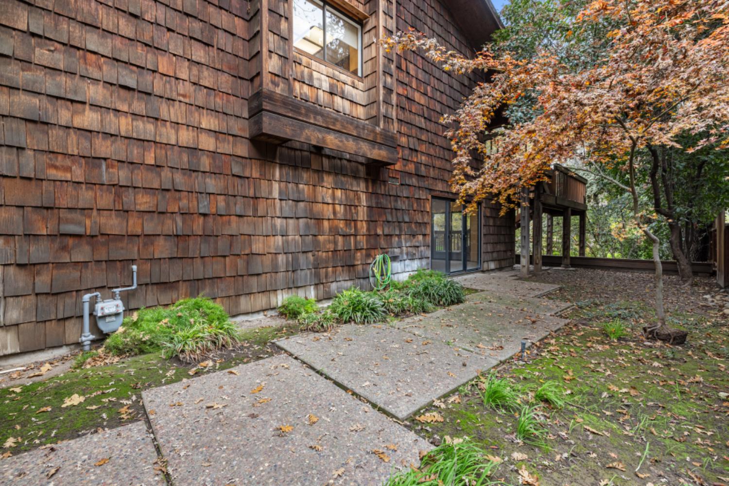 218 Brook Way