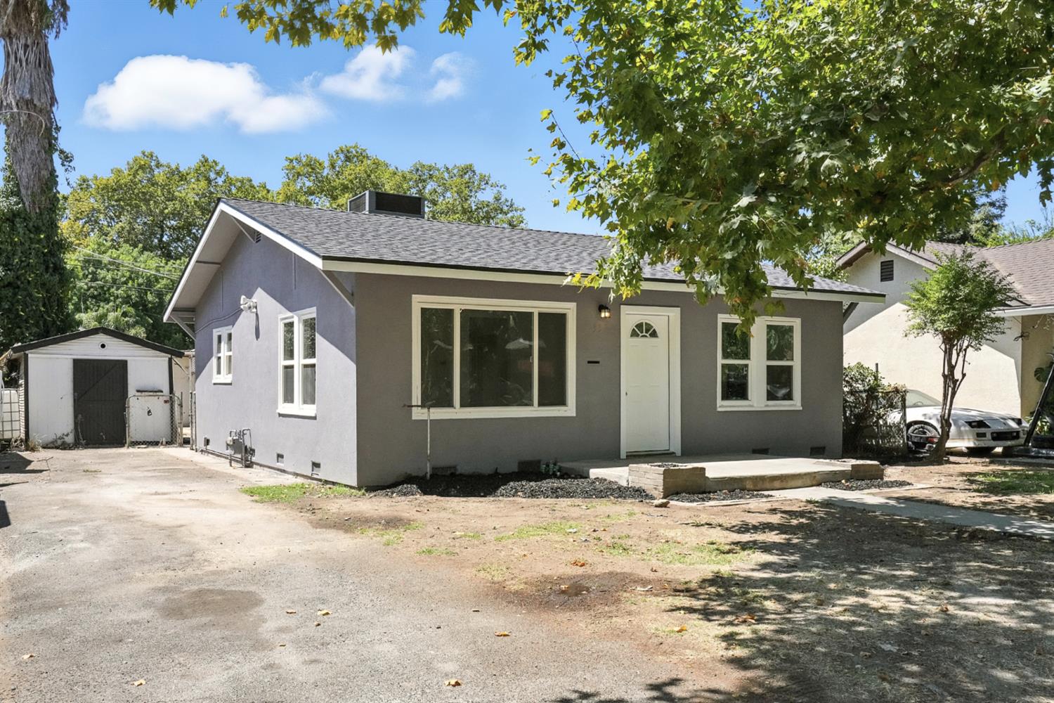 338 Yosemite Avenue