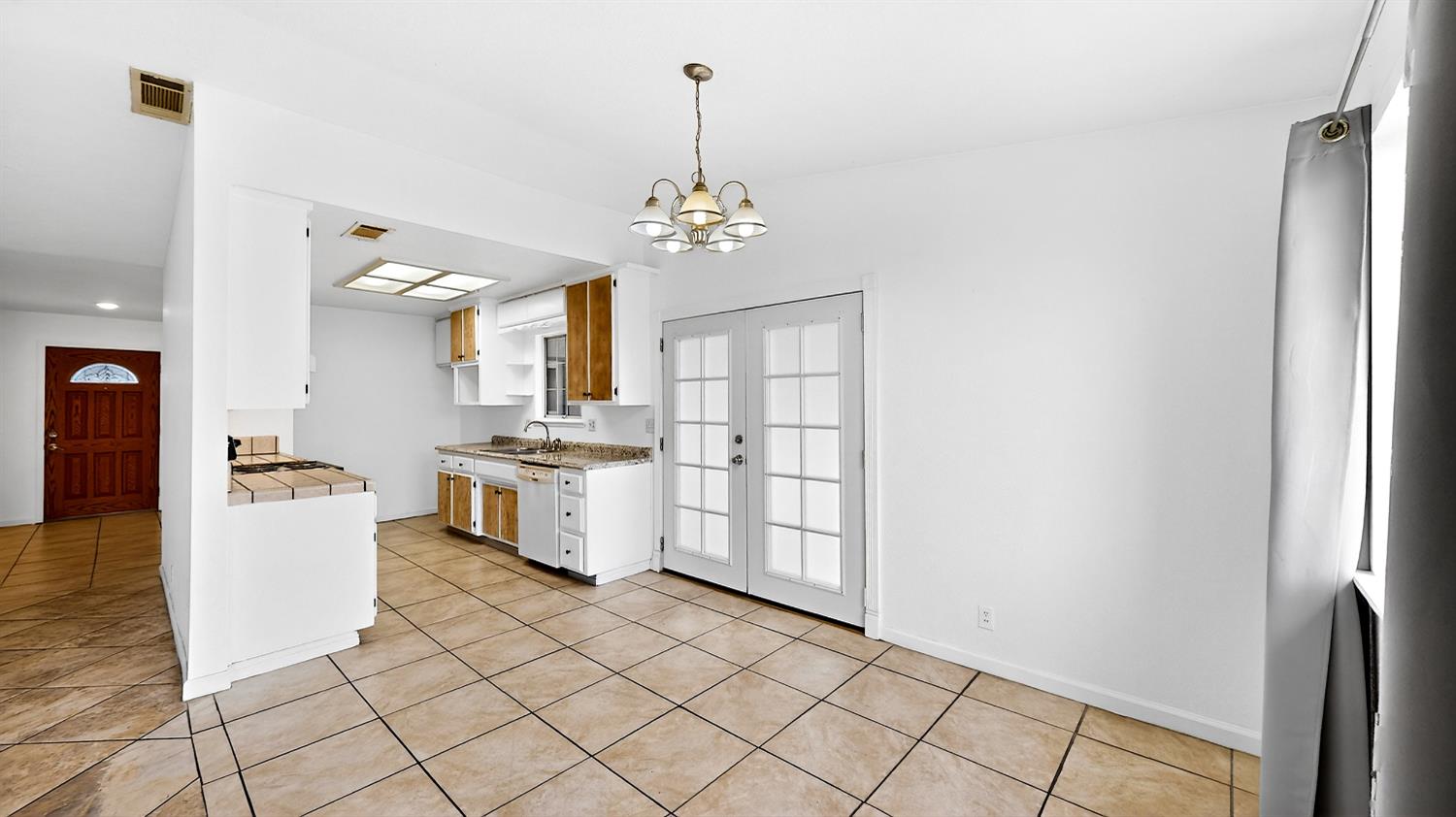 2405 NE Bucknell Street