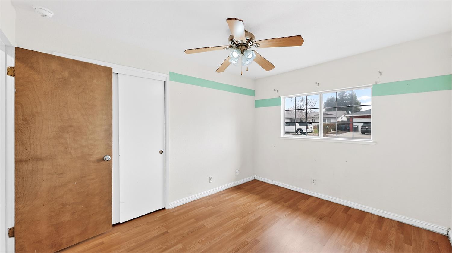 2405 NE Bucknell Street