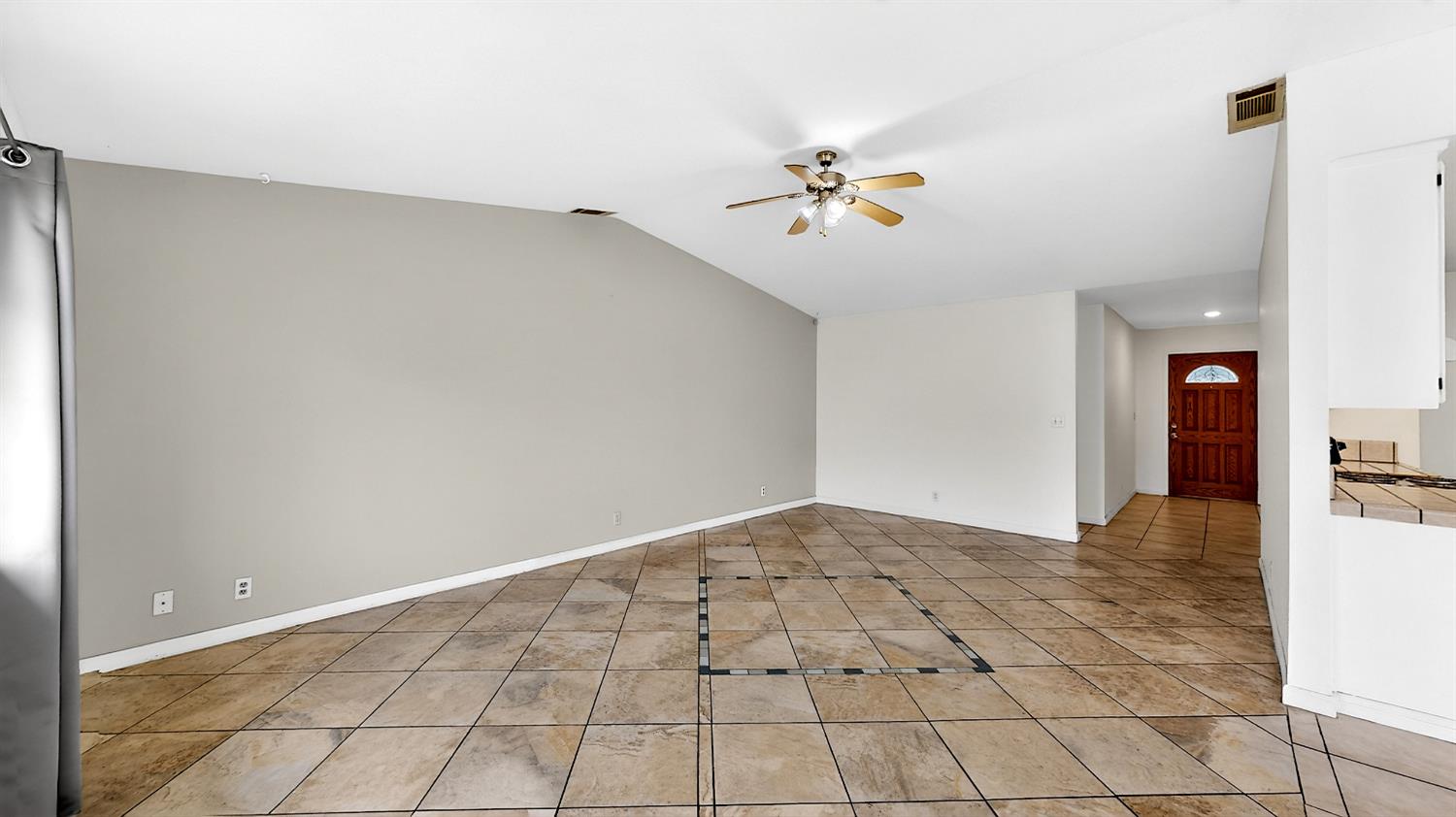 2405 NE Bucknell Street