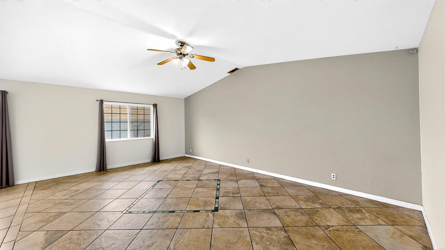 2405 NE Bucknell Street