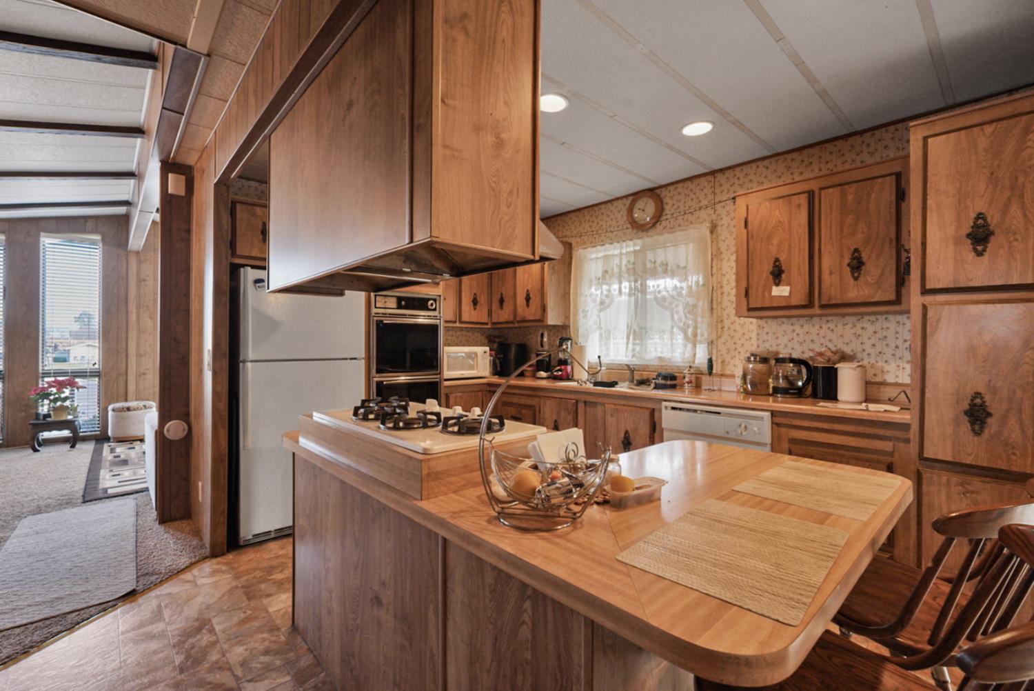 1400 Meredith Avenue 25