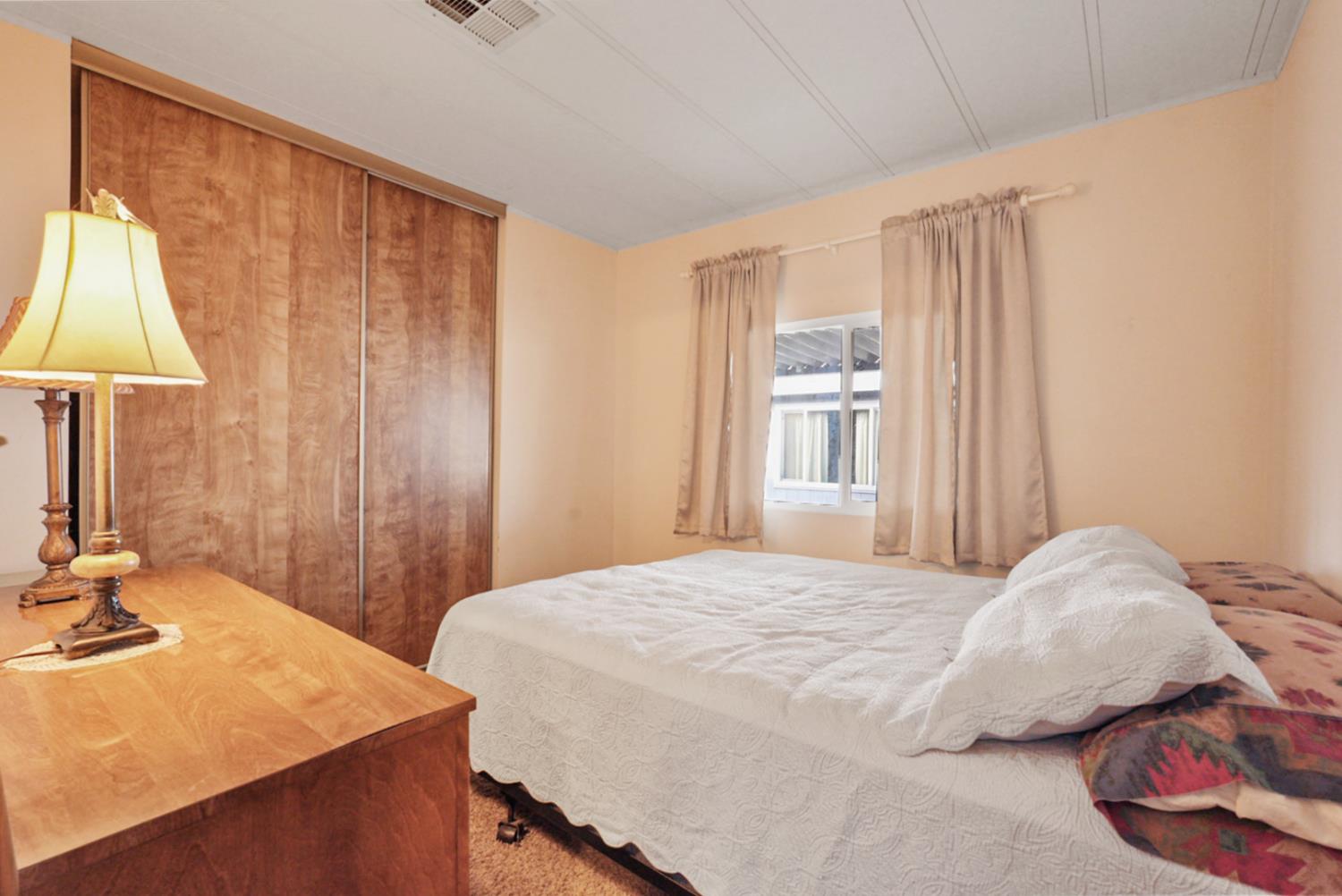 1400 Meredith Avenue 25