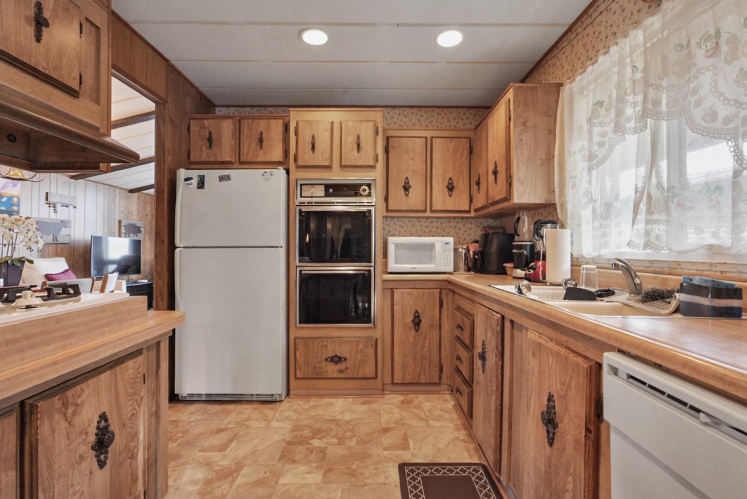 1400 Meredith Avenue 25