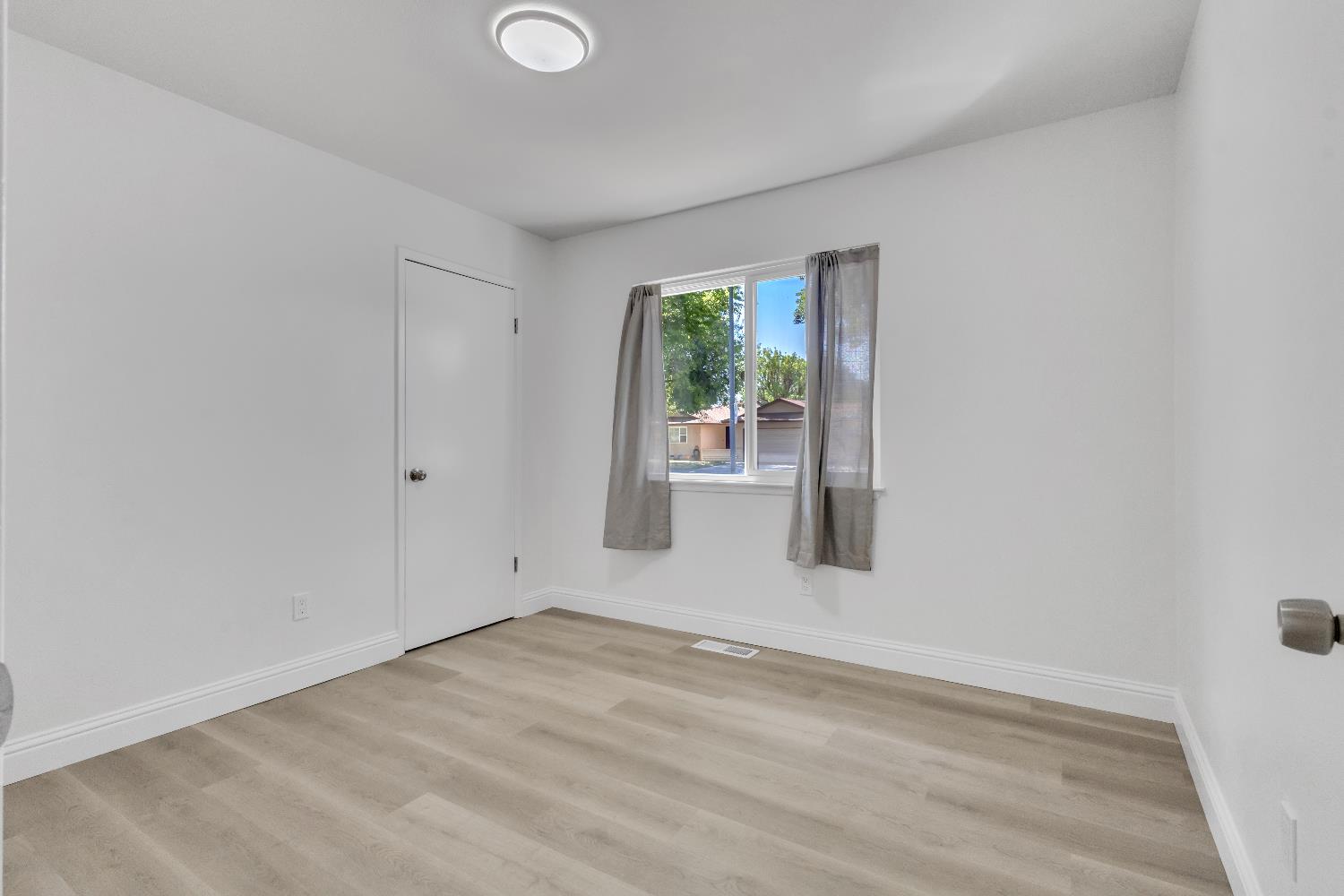 1625 Brentwood Court