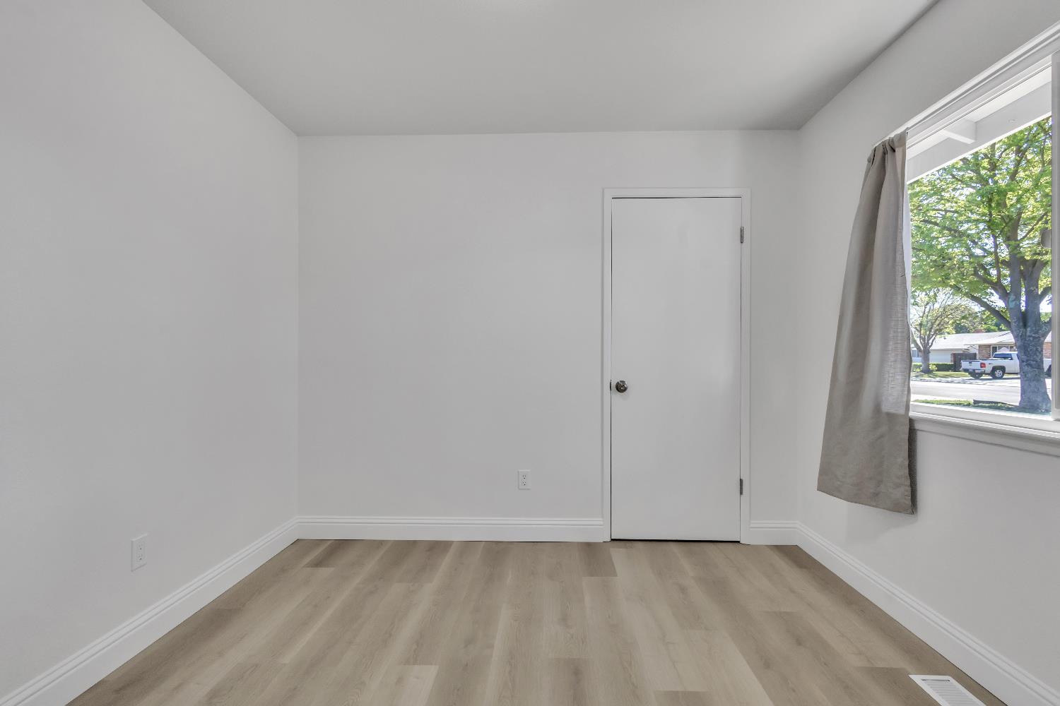 1625 Brentwood Court