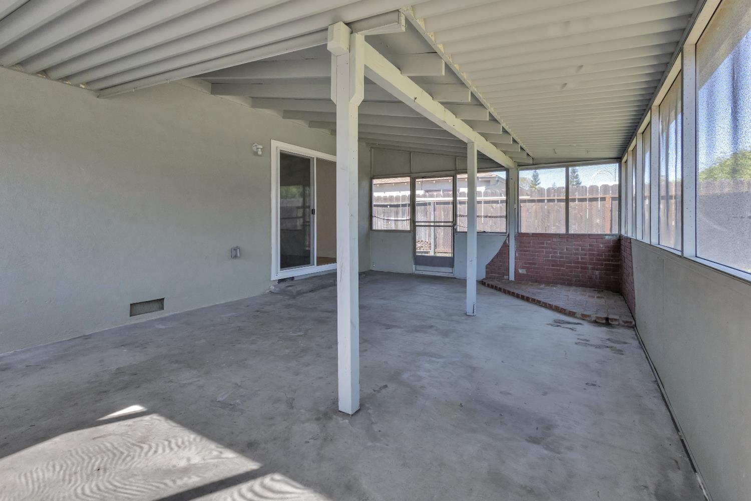 1625 Brentwood Court
