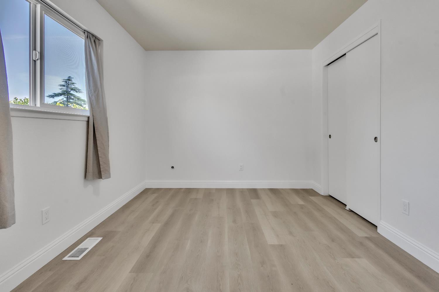 1625 Brentwood Court