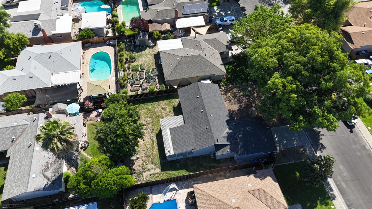 1625 Brentwood Court