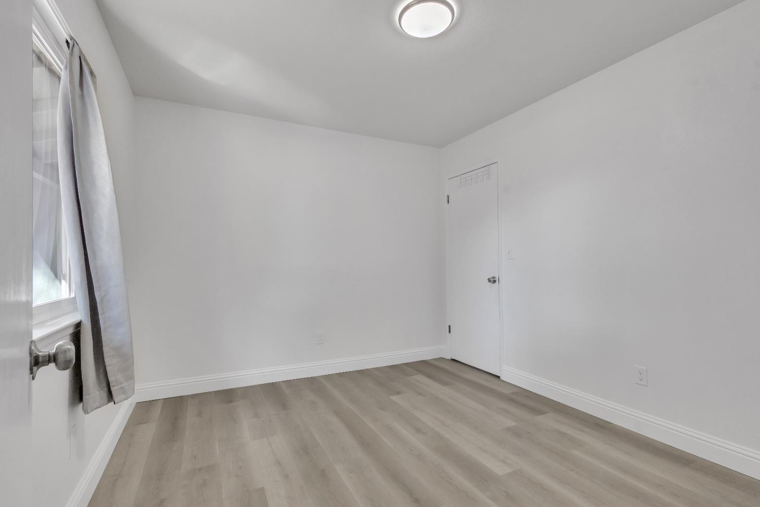 1625 Brentwood Court