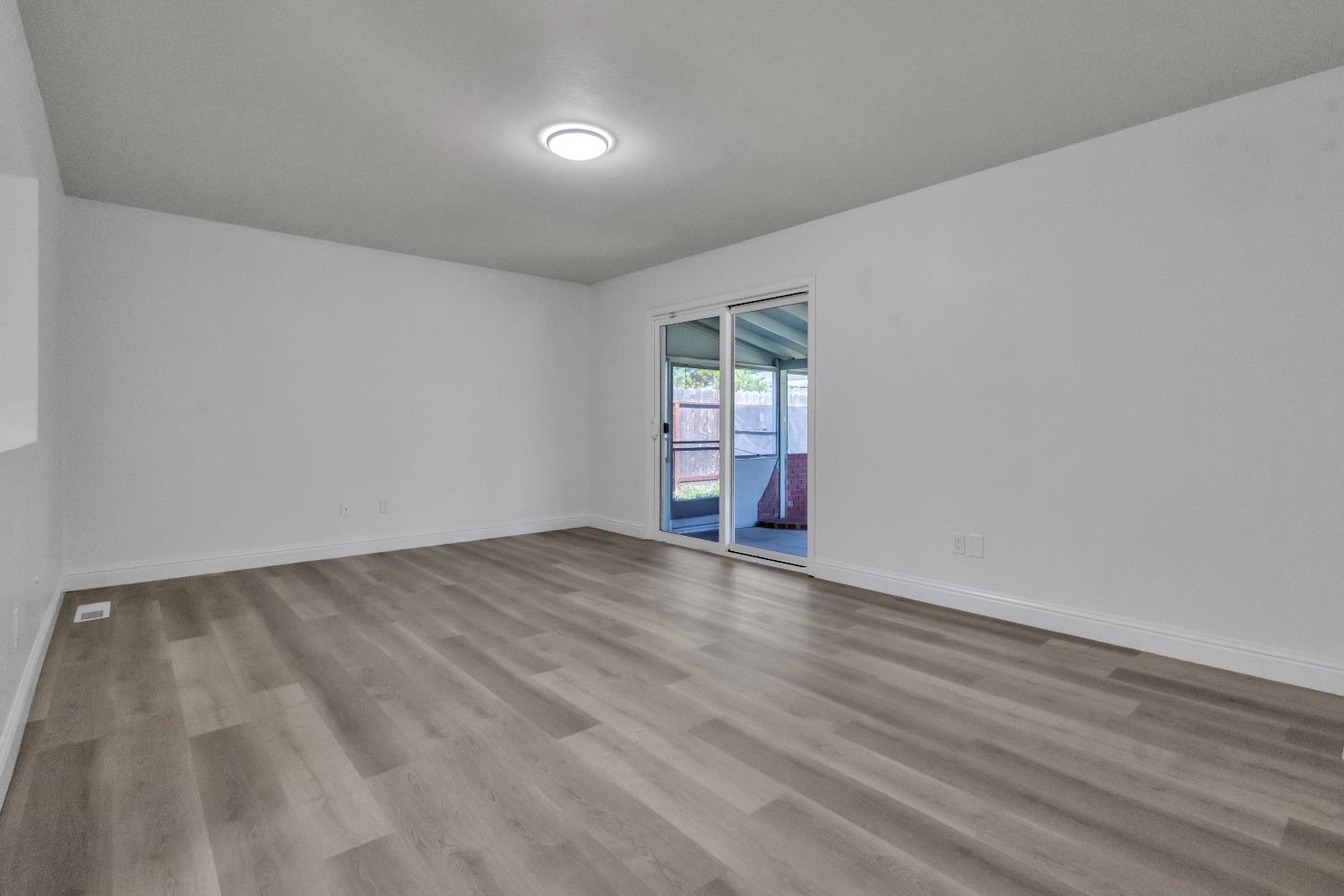1625 Brentwood Court
