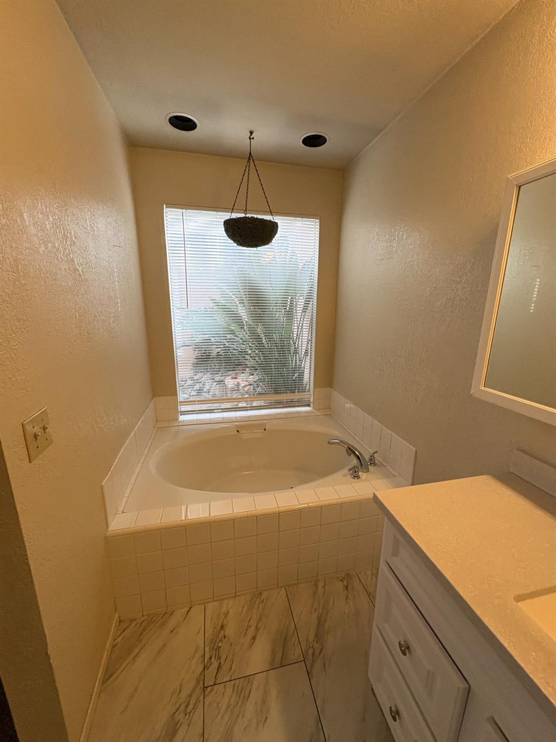 1829 Oak Leaf Drive