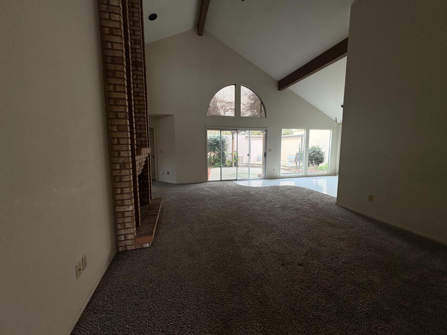 1829 Oak Leaf Drive
