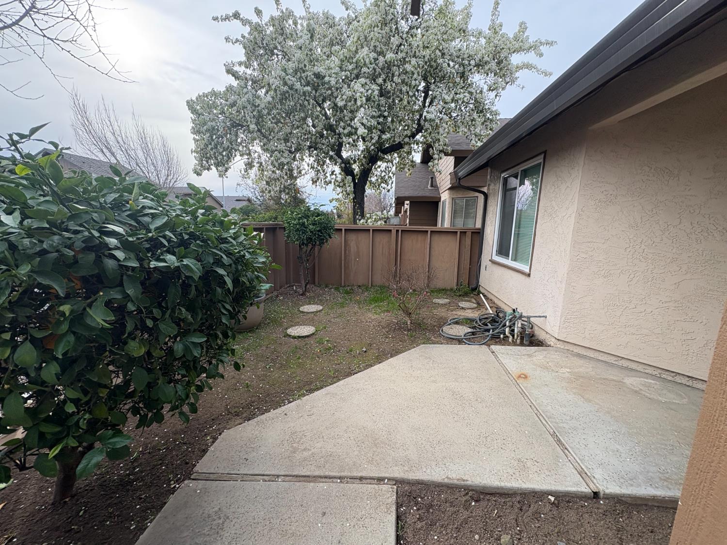 1829 Oak Leaf Drive