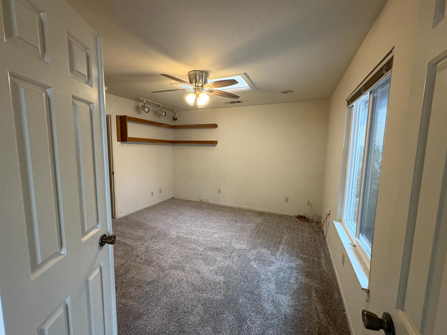 1829 Oak Leaf Drive