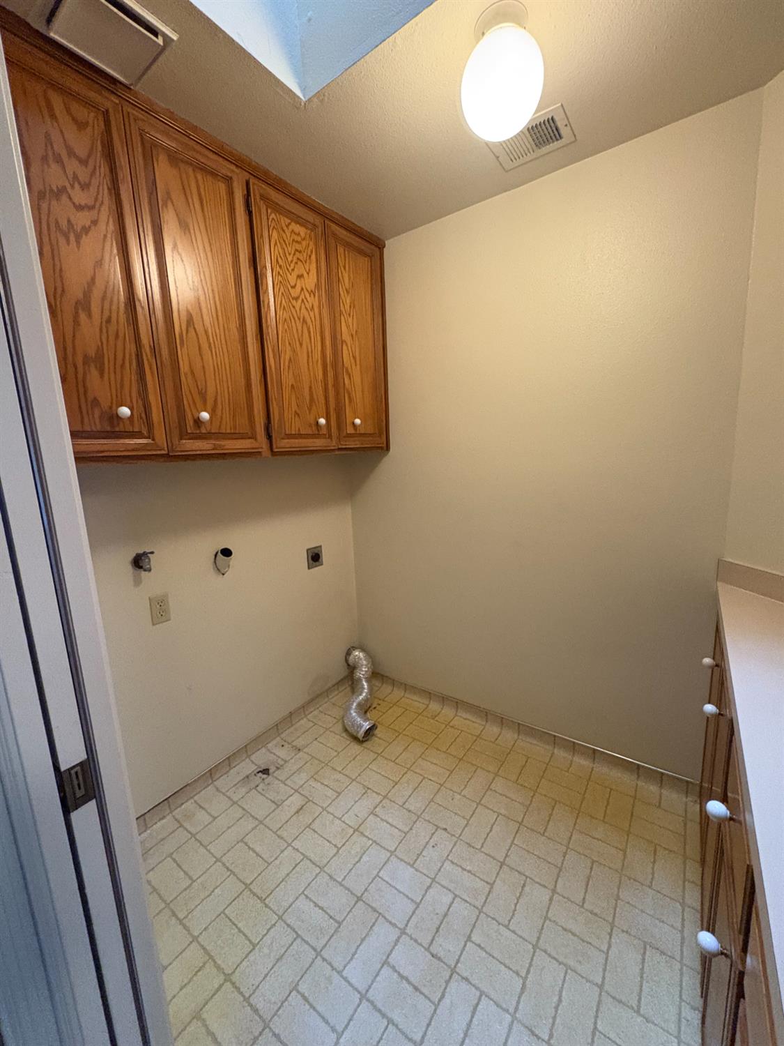 1829 Oak Leaf Drive