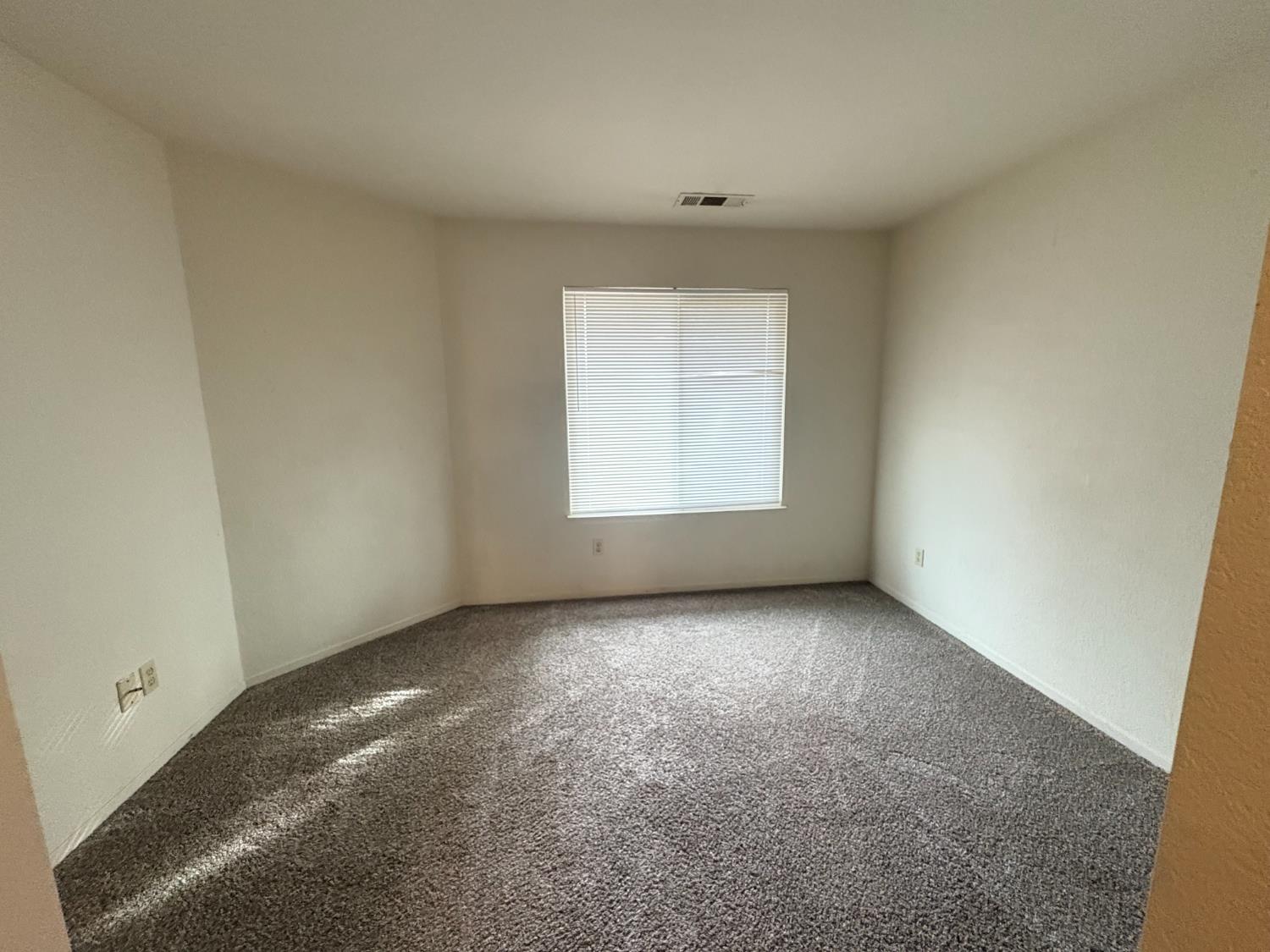 1829 Oak Leaf Drive