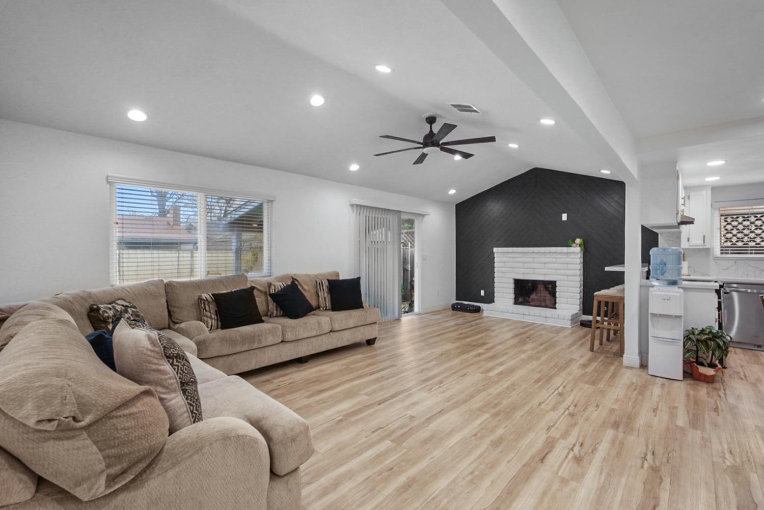 3129 Nightingale Drive