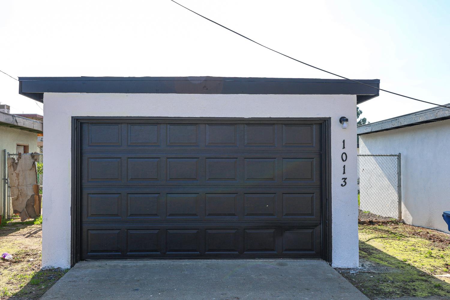 1013 W Santa Fe Avenue