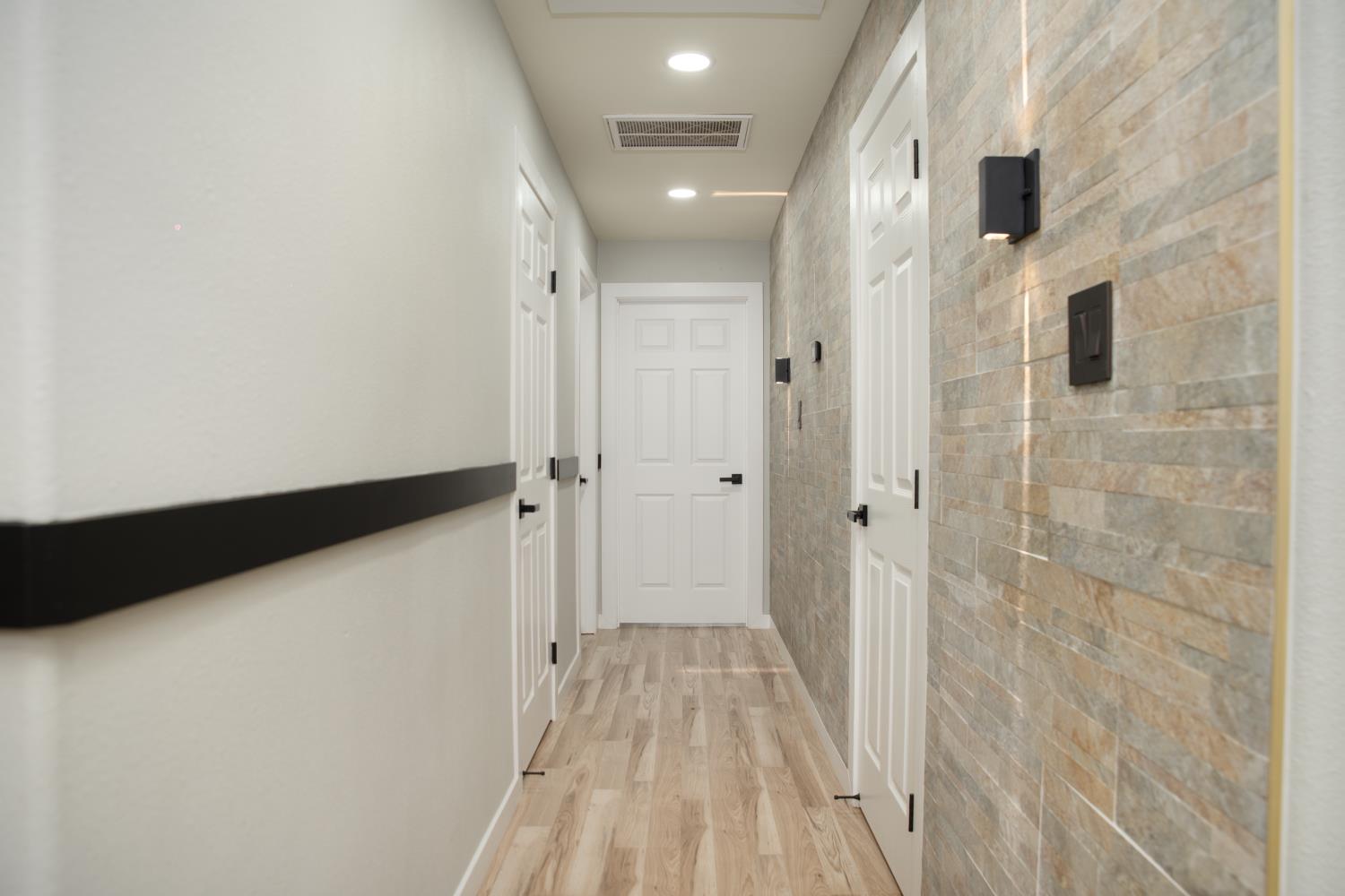 927 E Fairmont Avenue