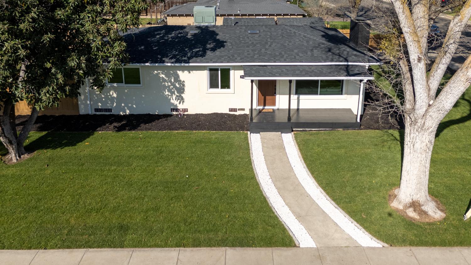 927 E Fairmont Avenue