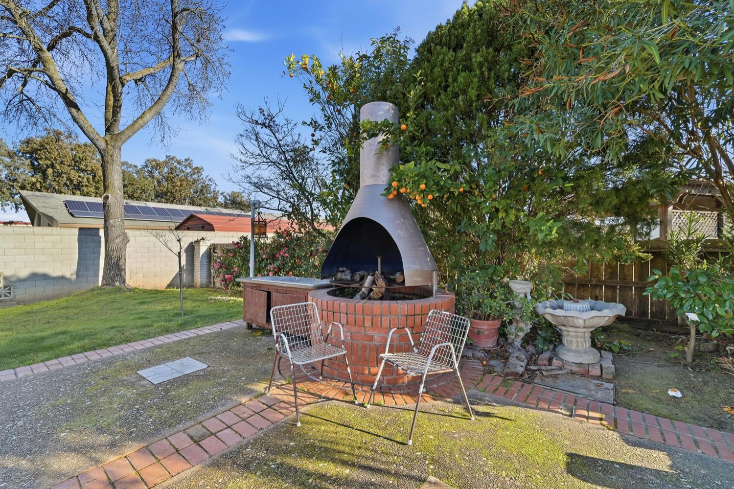 2864 Country Club Boulevard