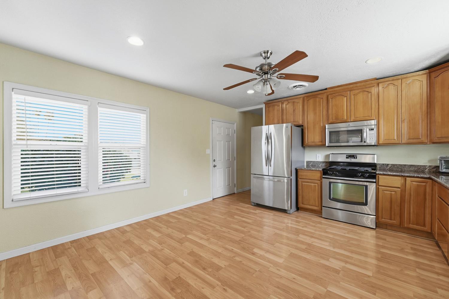 2864 Country Club Boulevard