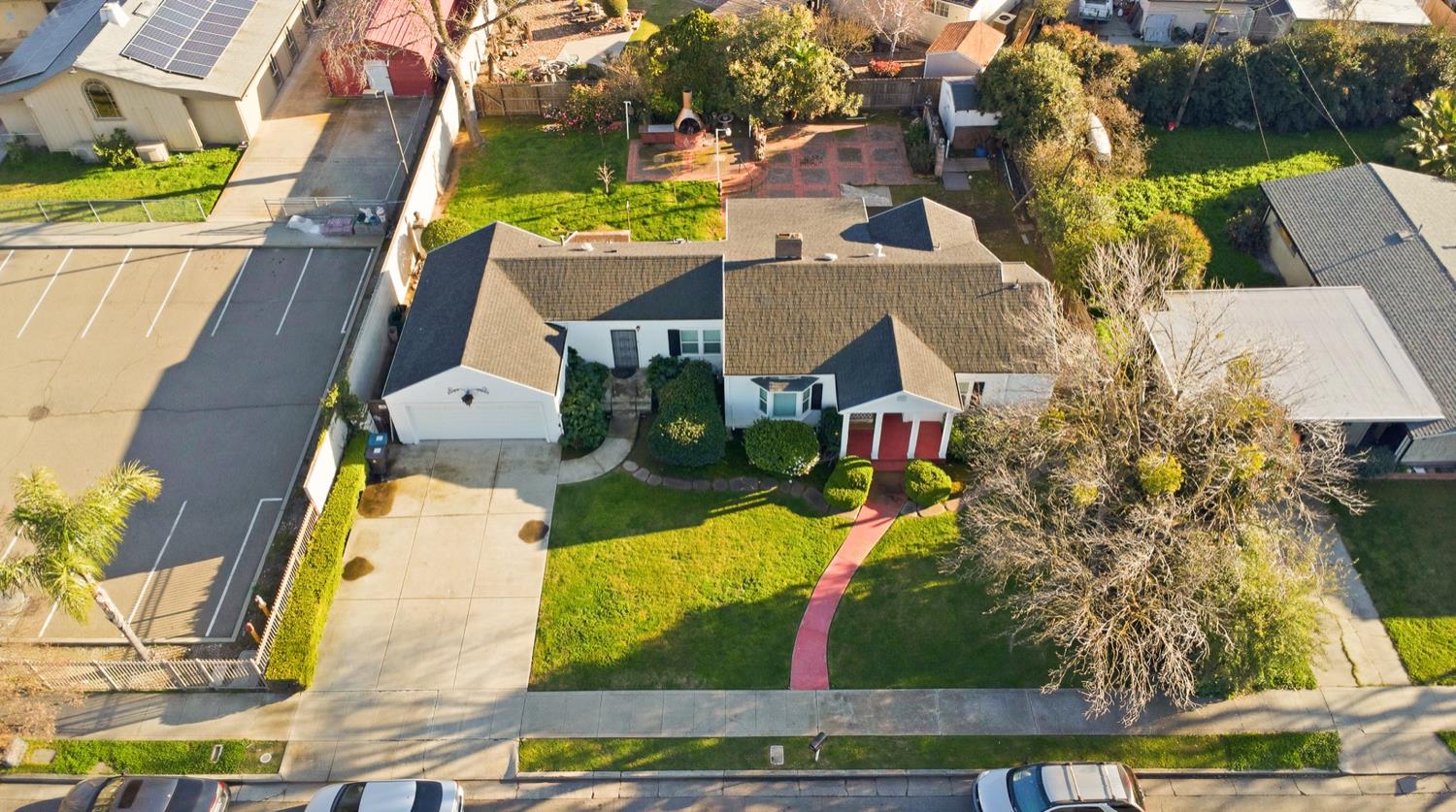2864 Country Club Boulevard