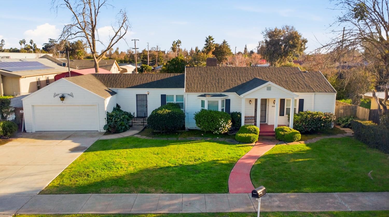 2864 Country Club Boulevard