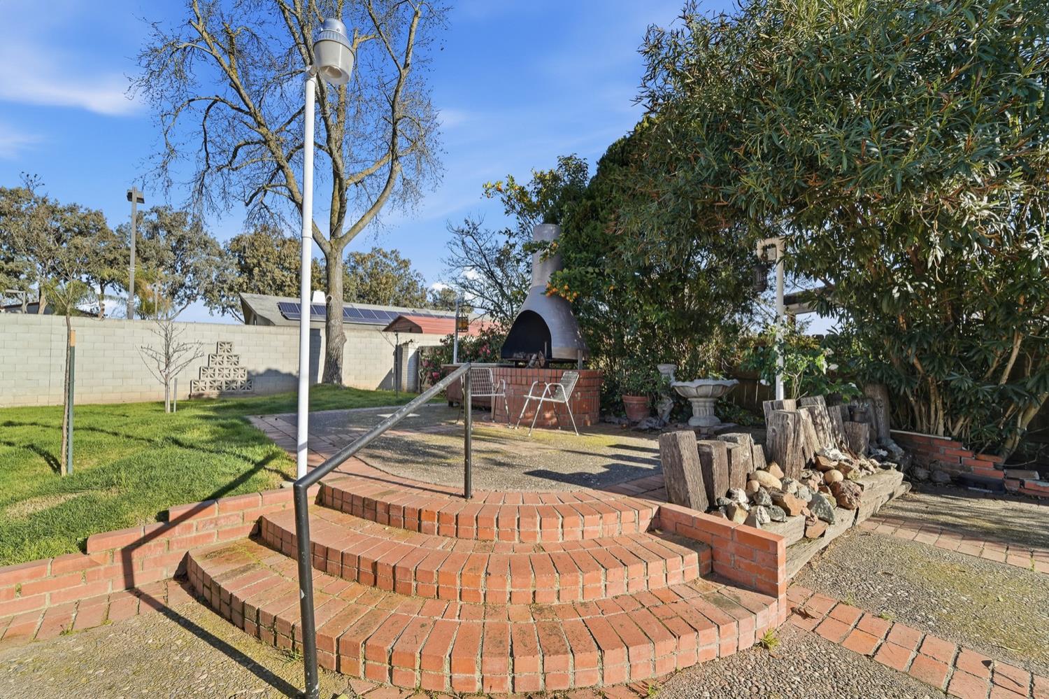 2864 Country Club Boulevard
