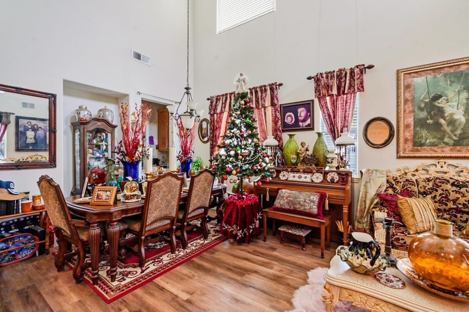 3613 Southern Oak Drive