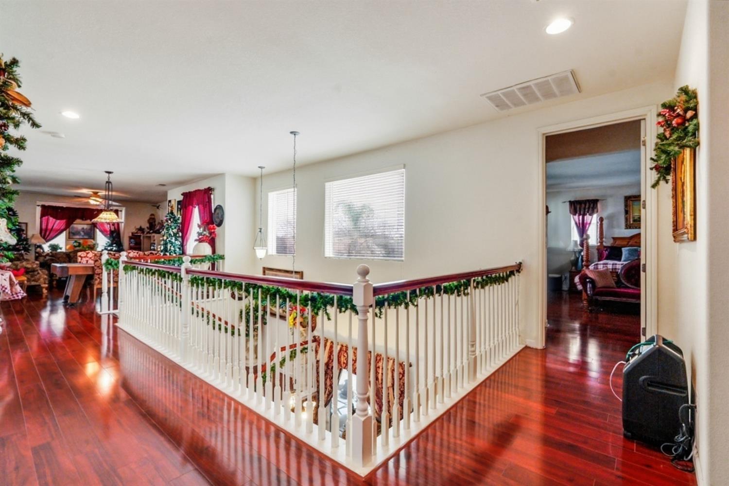 3613 Southern Oak Drive