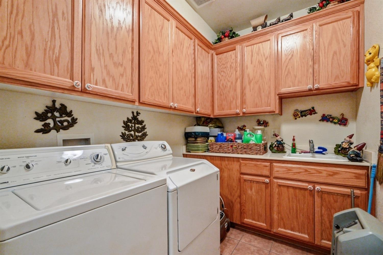 3613 Southern Oak Drive