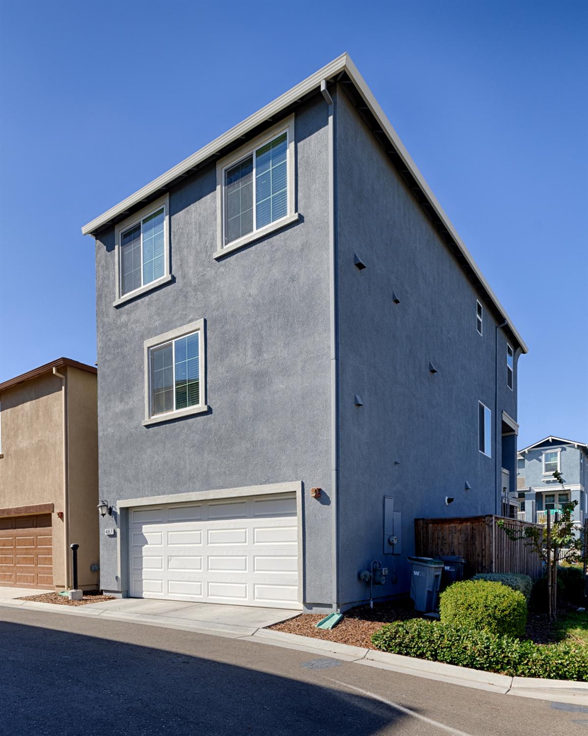 4057 Southampton Street