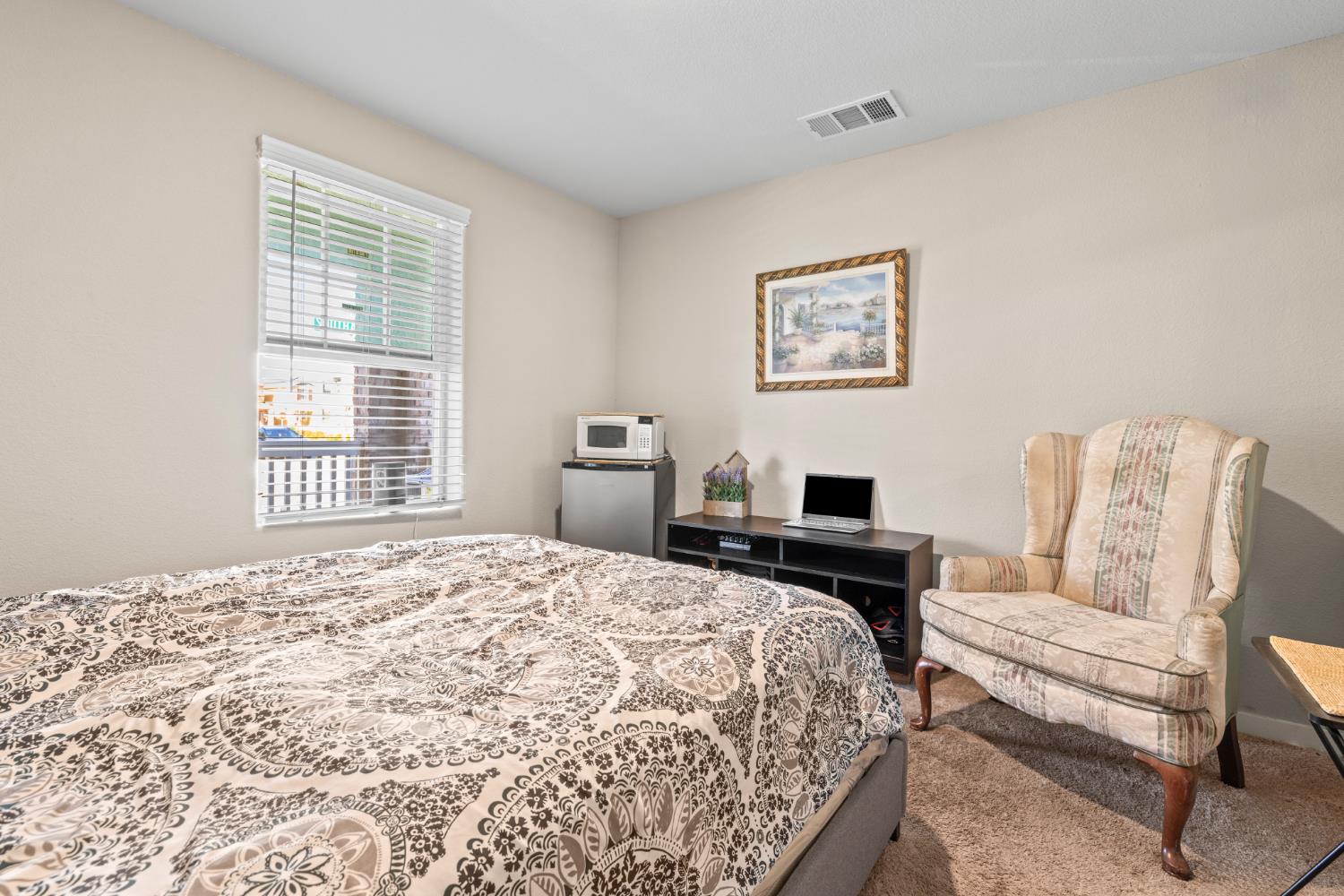 4057 Southampton Street