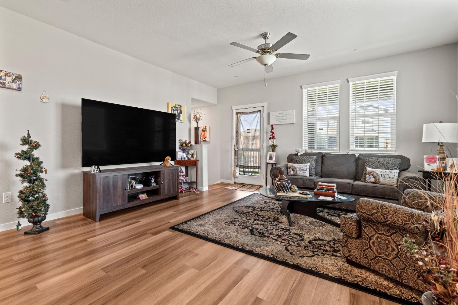 4057 Southampton Street