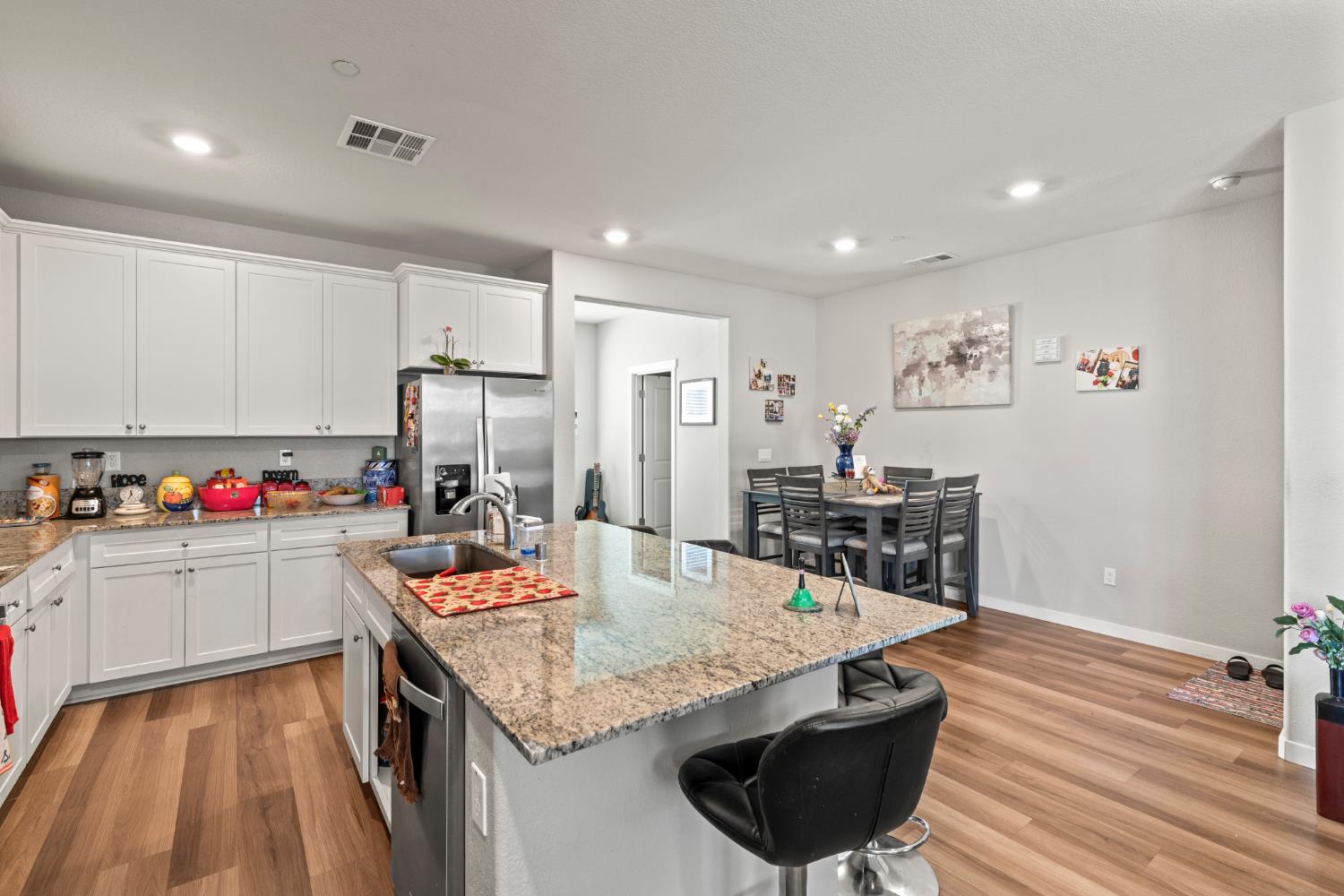 4057 Southampton Street