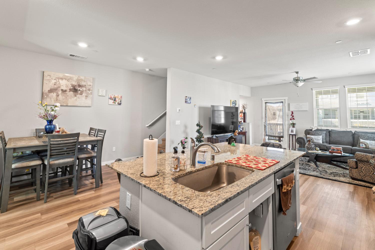 4057 Southampton Street