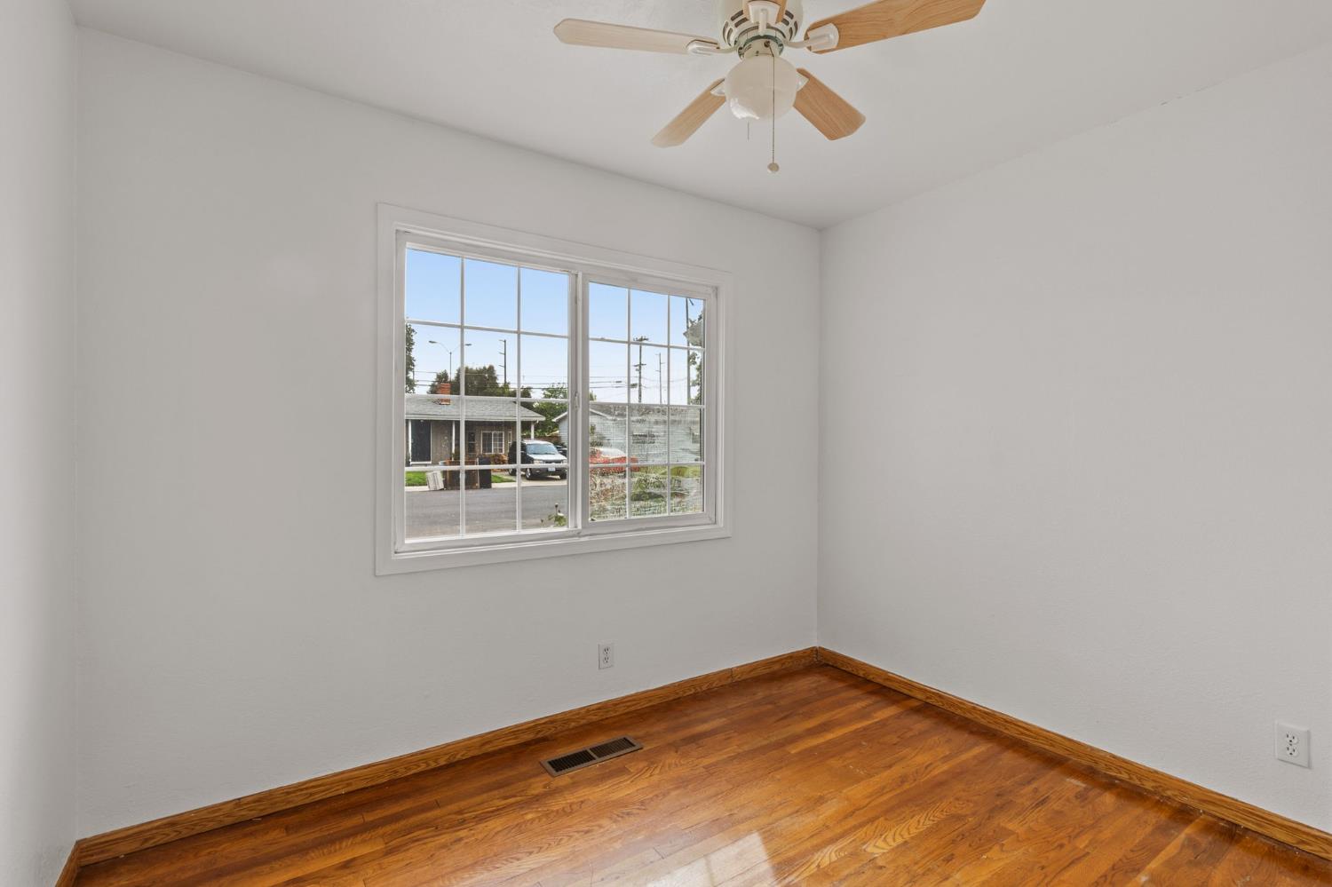 1805 Aloha Way