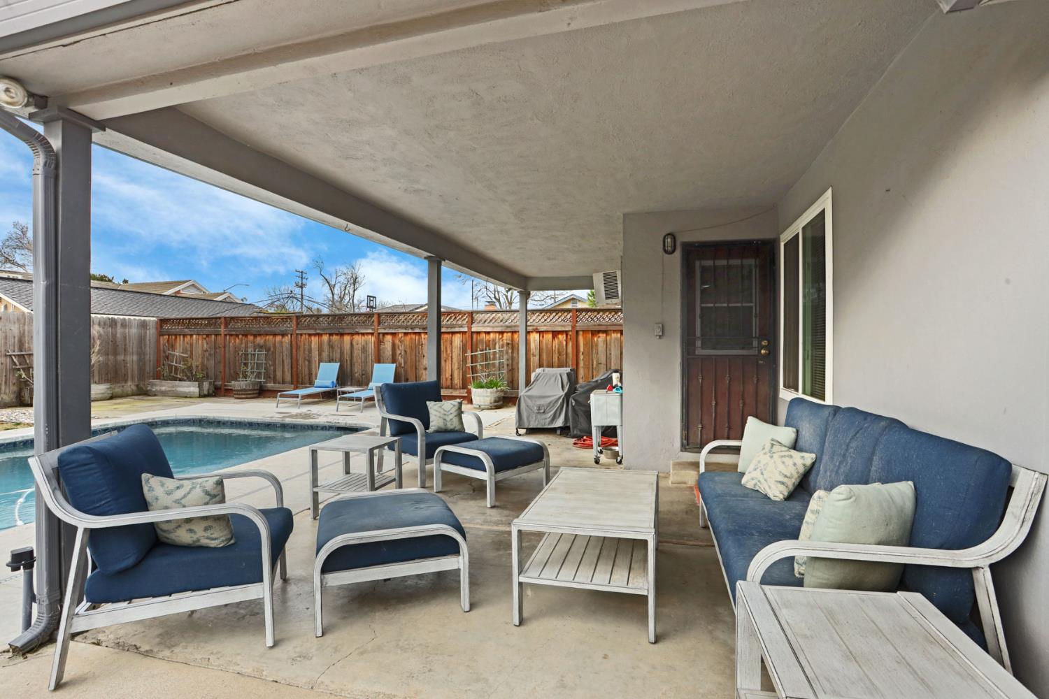 264 W Emerson Avenue