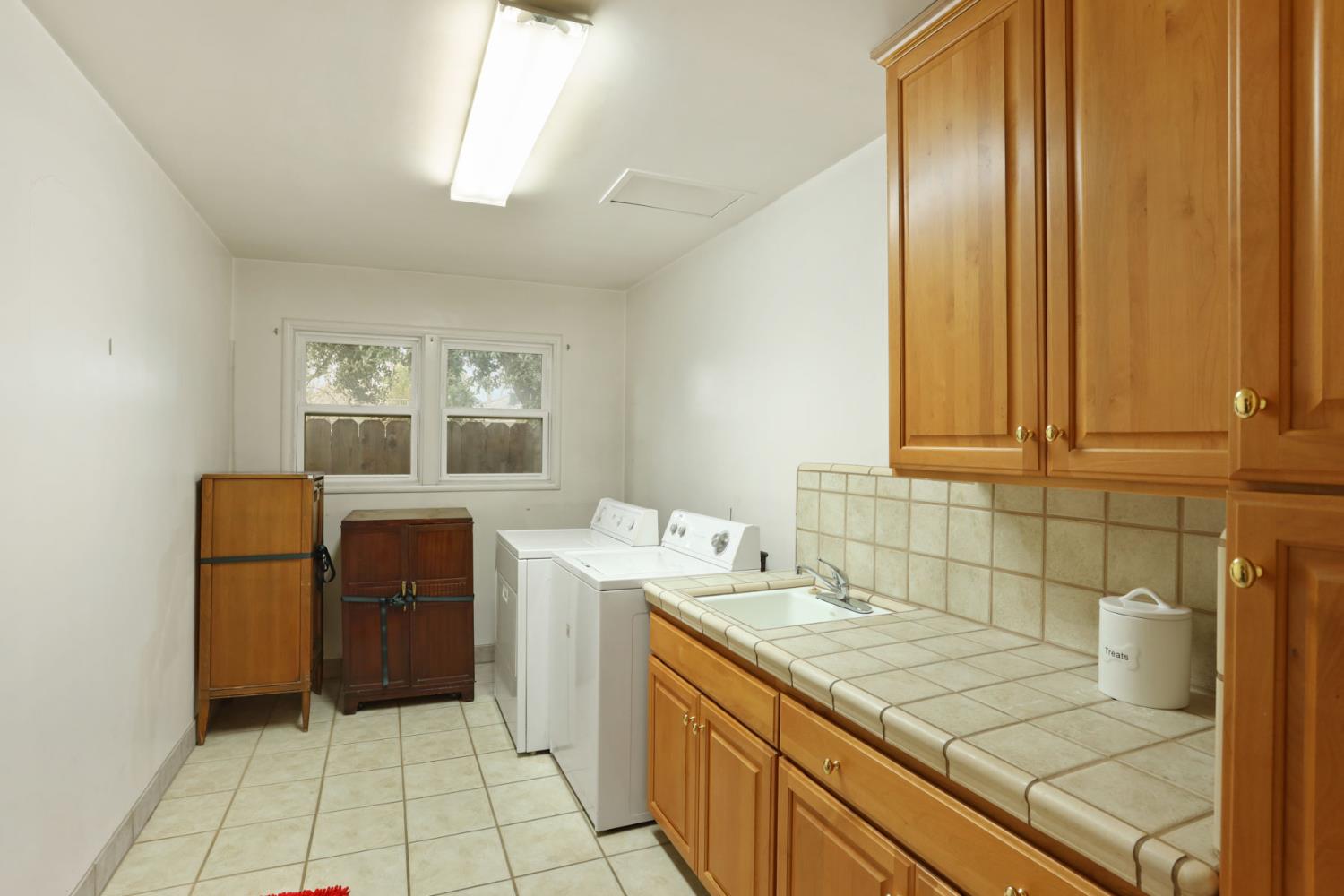 264 W Emerson Avenue