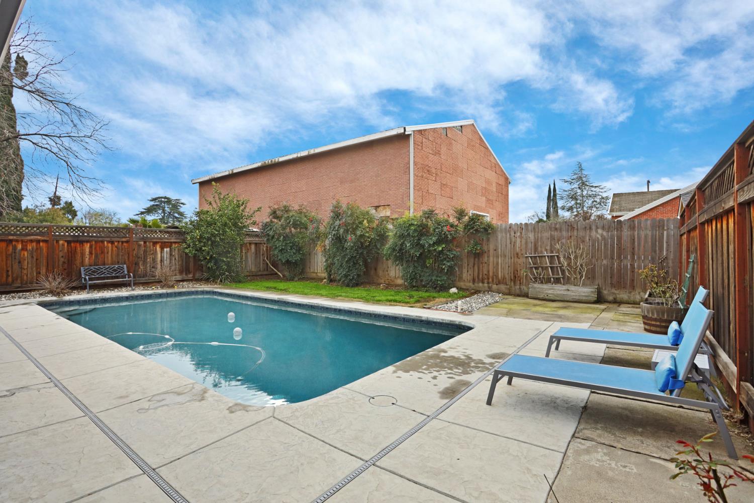 264 W Emerson Avenue