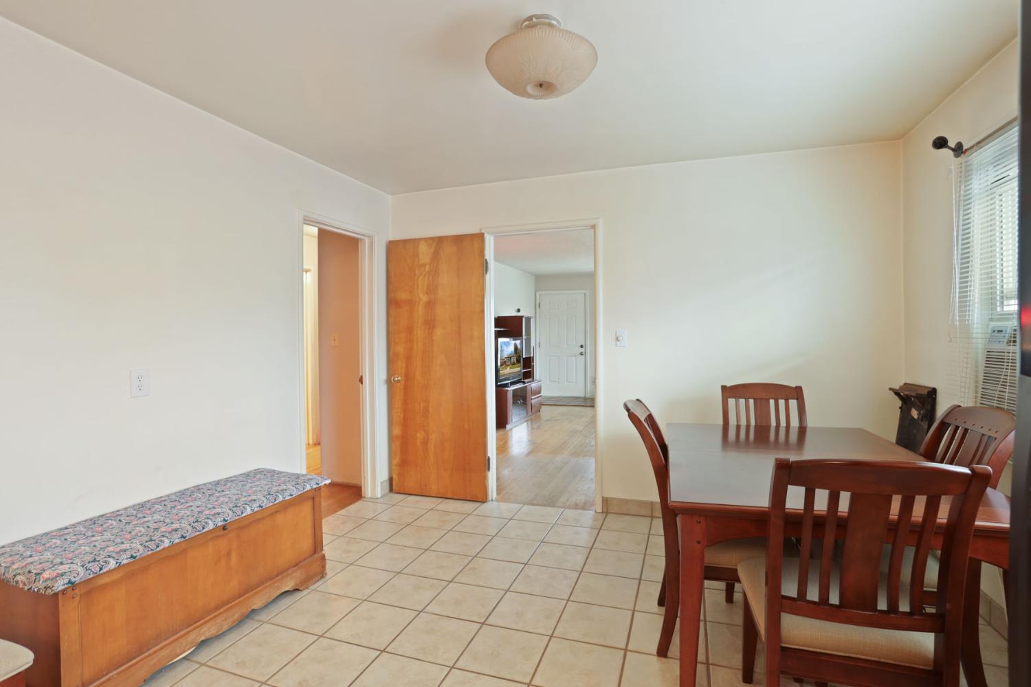 264 W Emerson Avenue