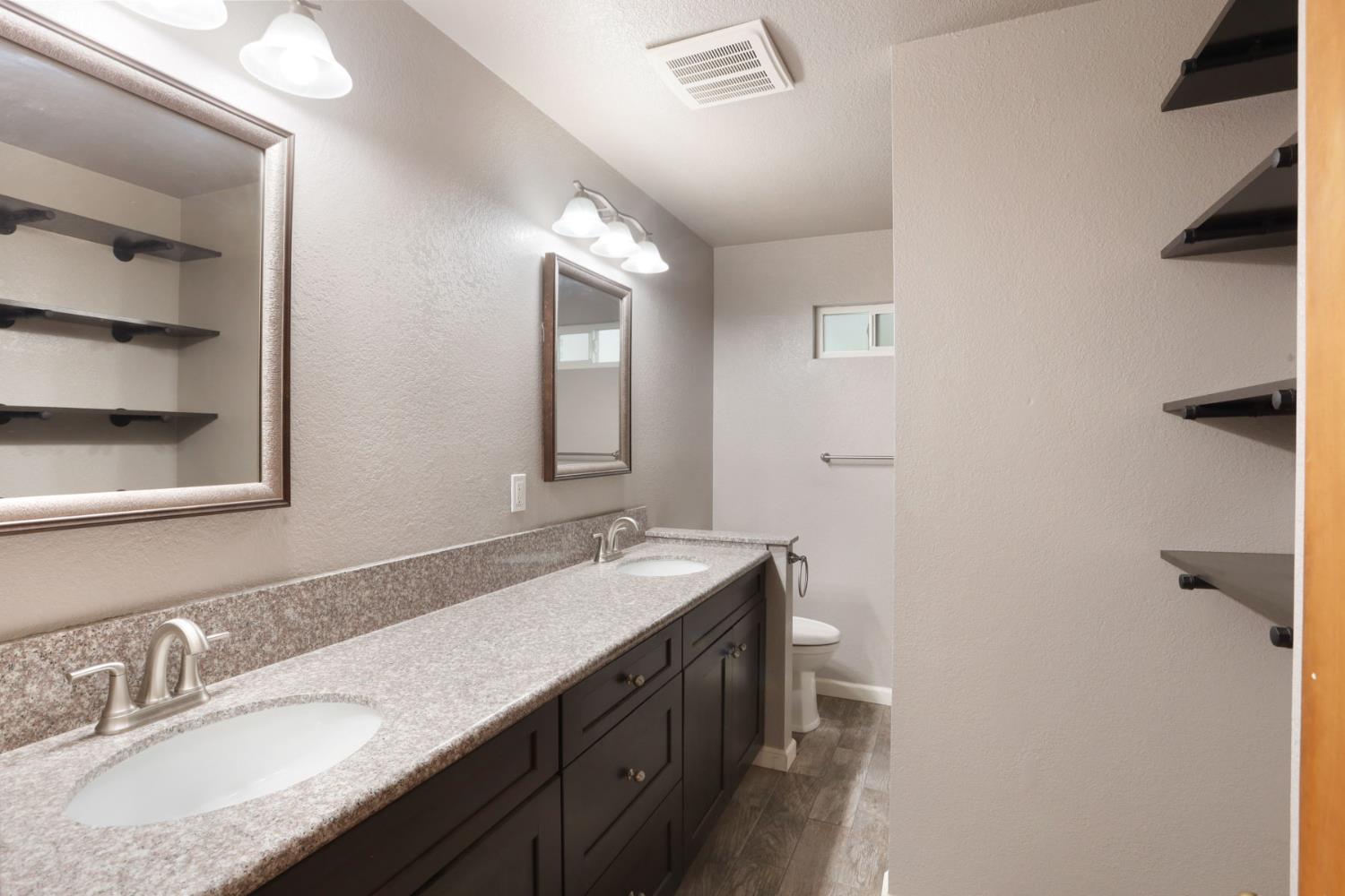 264 W Emerson Avenue